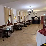 Borhotel Sziluett Farkasmály 3*