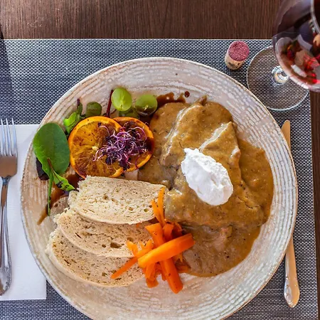 Borhotel Sziluett Farkasmaly 3* Gyongyos