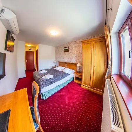 Borhotel Sziluett Farkasmaly 3* Gyongyos