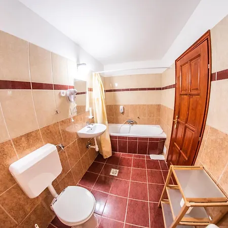 Hotel Borhotel Sziluett Farkasmaly