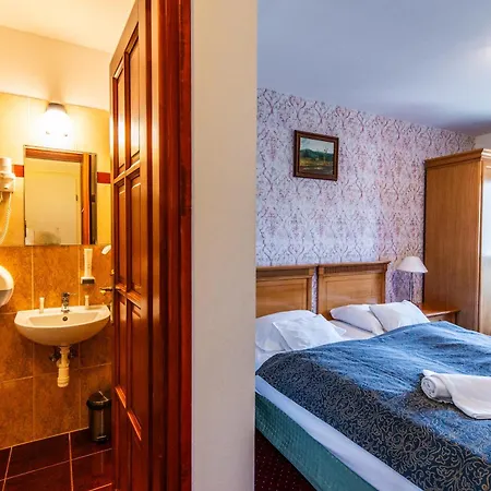 Hotel Borhotel Sziluett Farkasmaly 3*