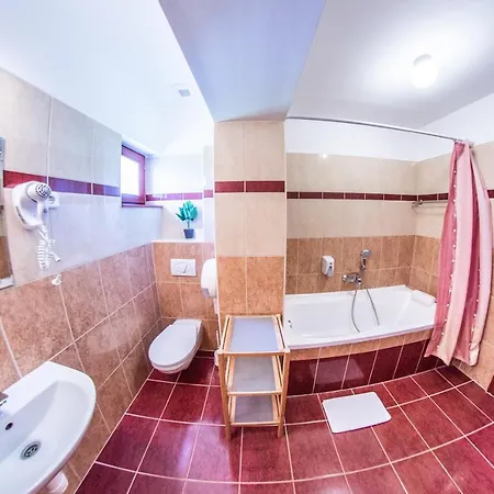 Borhotel Sziluett Farkasmaly Hotel